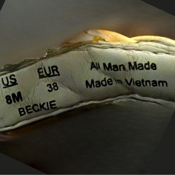 Elegant Brown & Yellow Slide Sandals with Textured Design - Picture 7 of 7